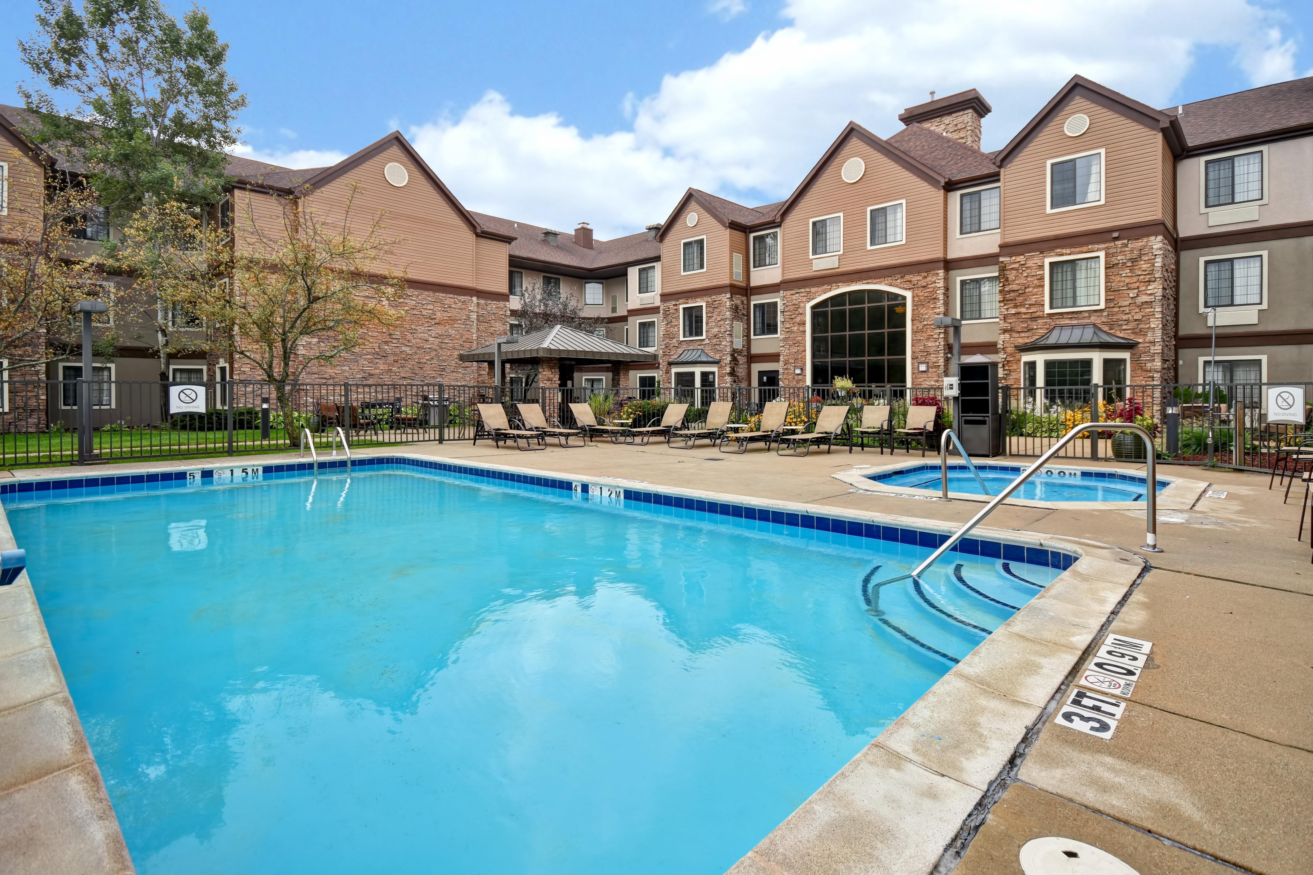 Cascade Staybridge Suites Grand Rapids-Kentwood By Ihg מראה חיצוני תמונה
