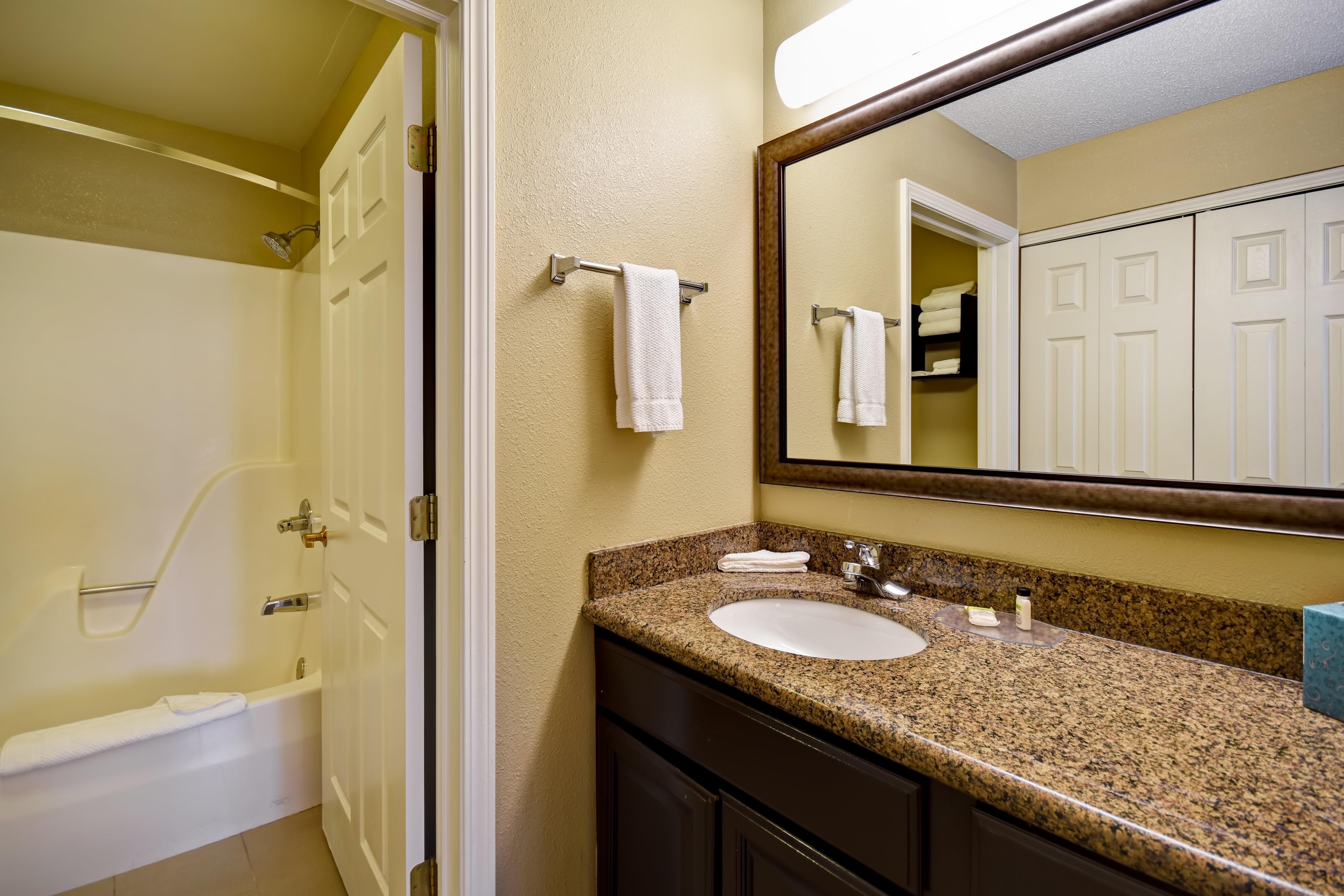 Cascade Staybridge Suites Grand Rapids-Kentwood By Ihg מראה חיצוני תמונה