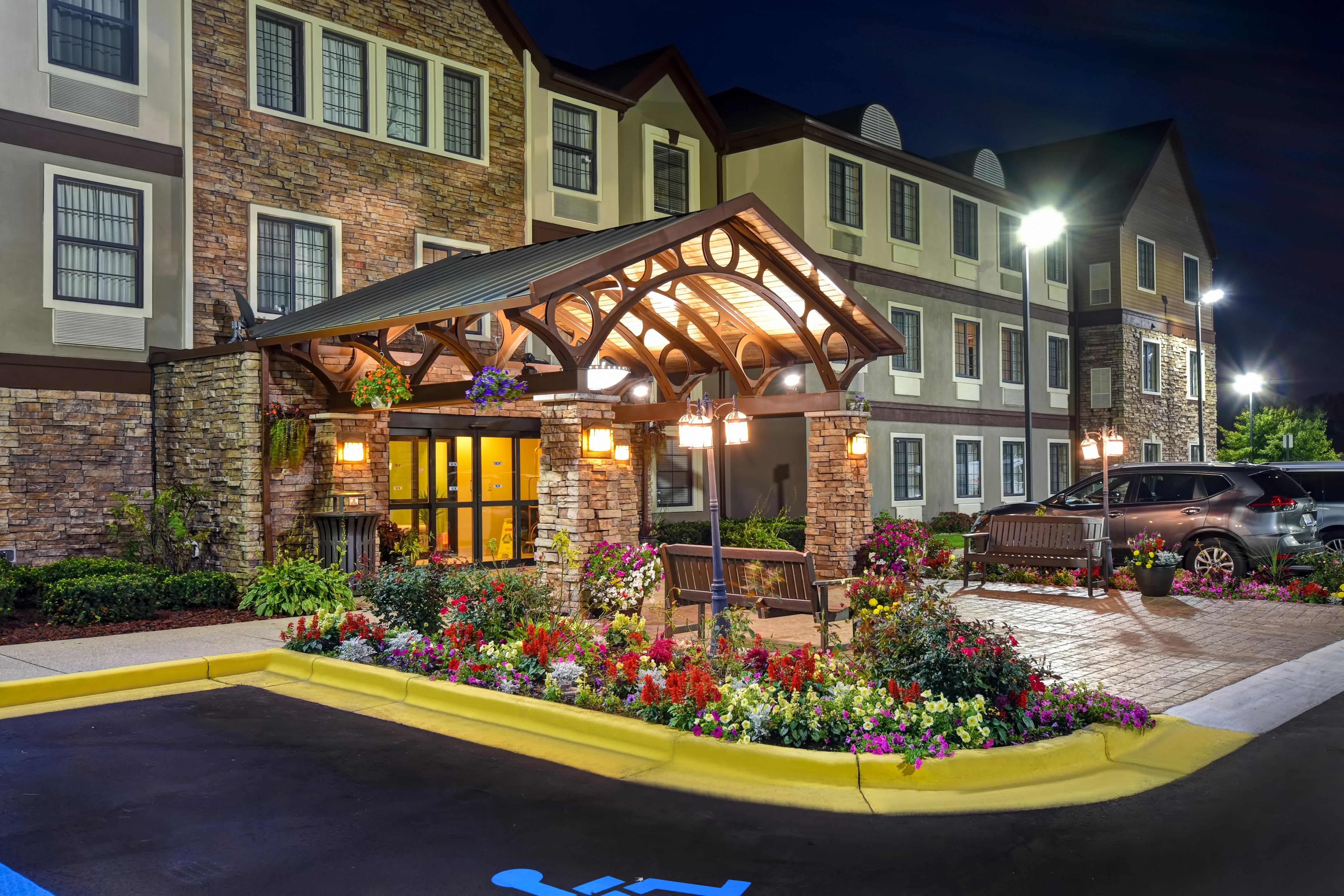 Cascade Staybridge Suites Grand Rapids-Kentwood By Ihg מראה חיצוני תמונה
